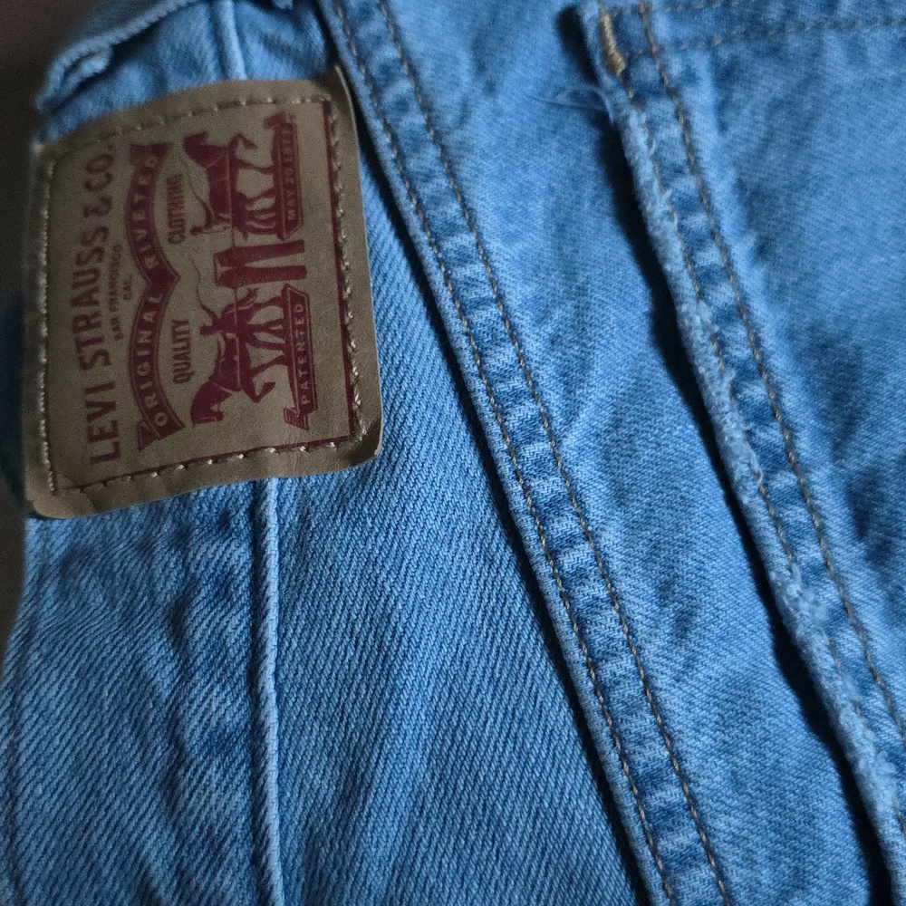 Women Levis low pro straight